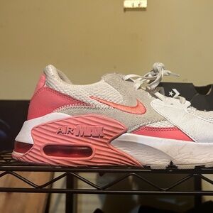 Women’s Nike Airmax